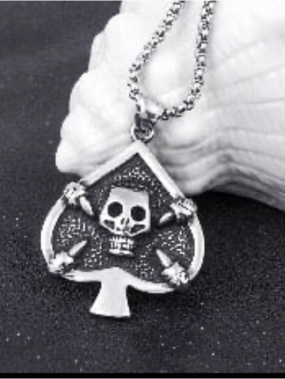 Men's Skull Spade Pendant Necklace in Silver Tone